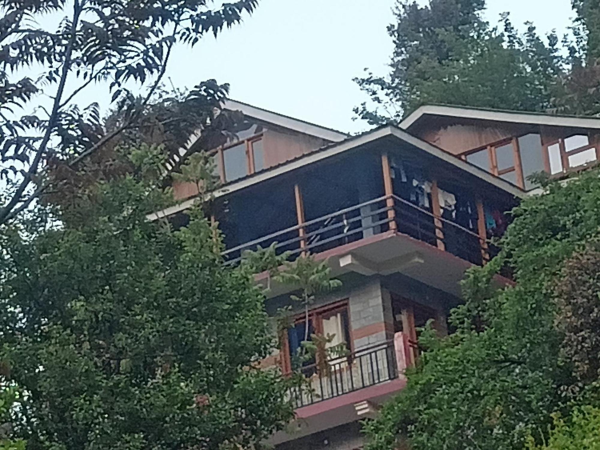 Tirthan Hilltop Home Stay Banjār Dış mekan fotoğraf