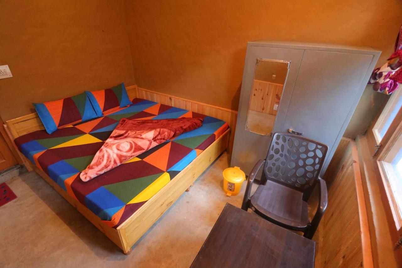 Tirthan Hilltop Home Stay Banjār Dış mekan fotoğraf