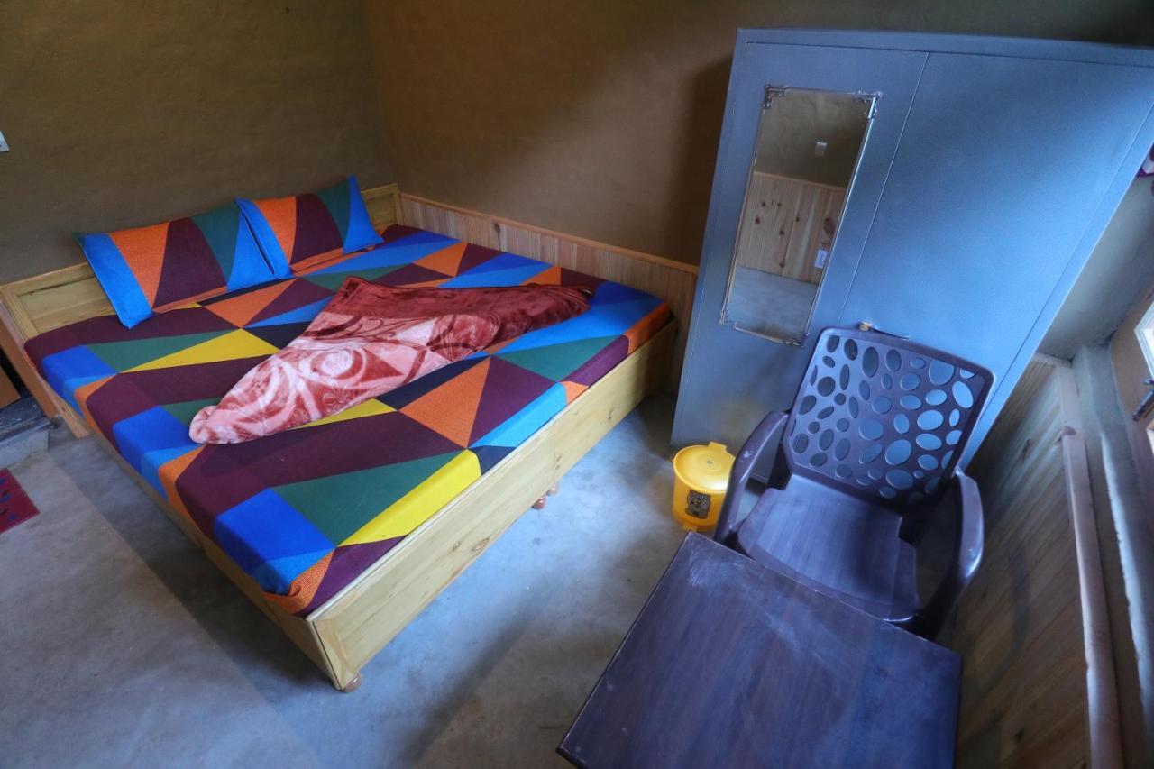 Tirthan Hilltop Home Stay Banjār Dış mekan fotoğraf